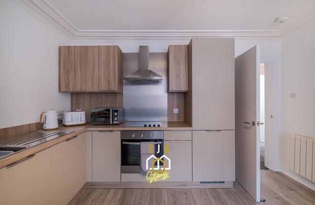 Peterhead Stay-SJA Stays - Modern 2 Bed Apartment
