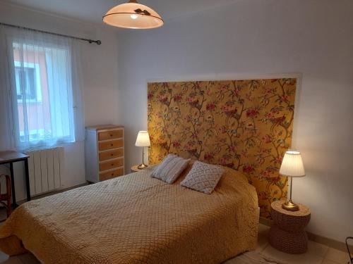 Petit gite au cœur d'un village templier