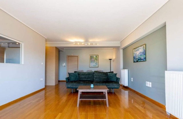 Petralona dazzling top floor 2BD AP