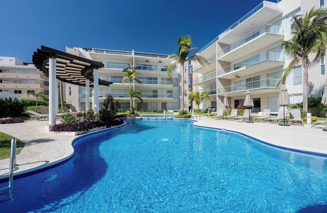 PH in Acapulco - Private Beach Club - Pool - WiFi