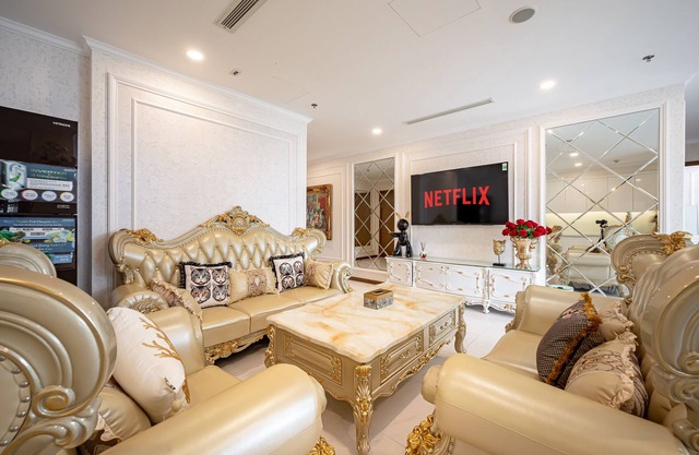 [PHAN DANG Apartment] - Vinhomes Central Park - The Landmark 4BR