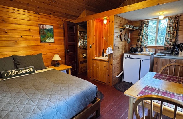 Phelps Adirondack Hiker Cabin
