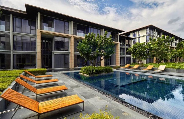 Phuket - Julian Beachfront House