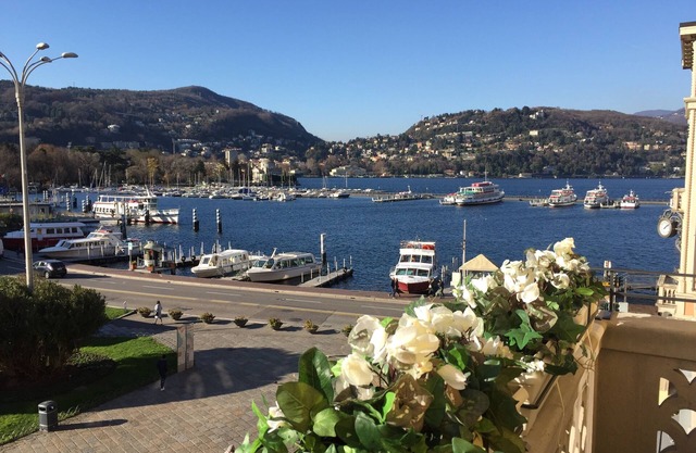 Piazza Cavour - Luxury Lake View Apartment