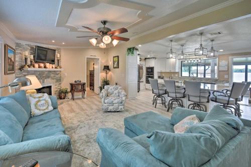 Picturesque Retreat on St Johns River and Docks
