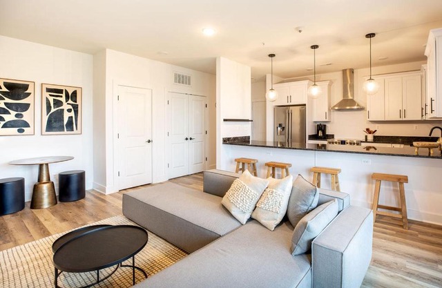 Piedmont Place Suite 401 Modern Apartment in Crozet Near King Family Vineyards