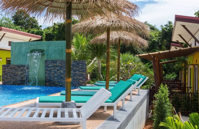 Pinky Bungalows Resort