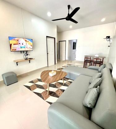 PK house and cosy 3BR @Amper Betong