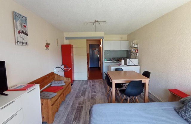 Pla d' Adet, appart 4 personnes Résidence le Grand Stemm , station de ski Saint Lary , pieds des pistes et randonnées