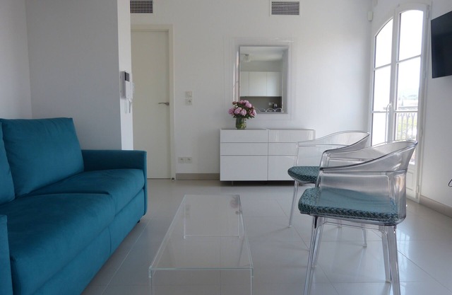 Place of the Strings in the heart of St Tropez apartment T2 new 2/4 with parking