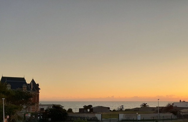 Pleasant family home with sea view - Close to beaches