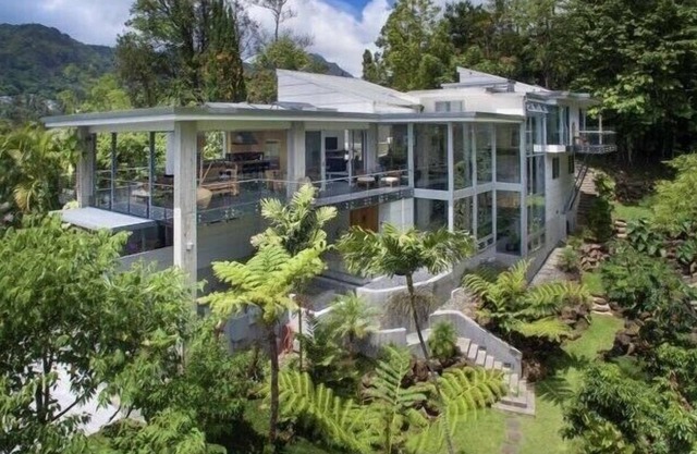 PLEASE MESSAGE US, THE CALENDAR IS NOT UPDATED