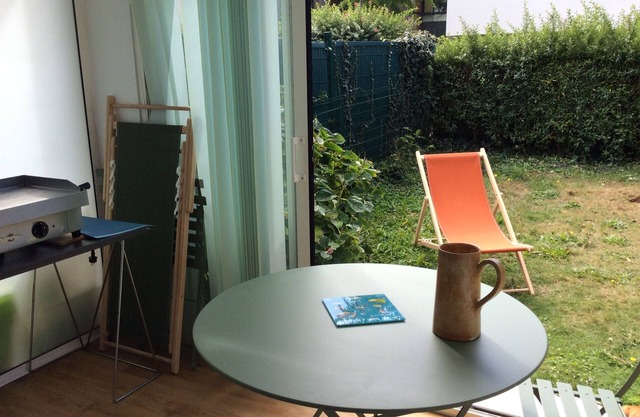 PMR-adapted apartment with garden 4 kms from the beaches