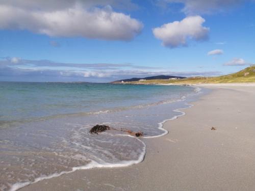 Pod Beag beside the sea Isle of Eriskay