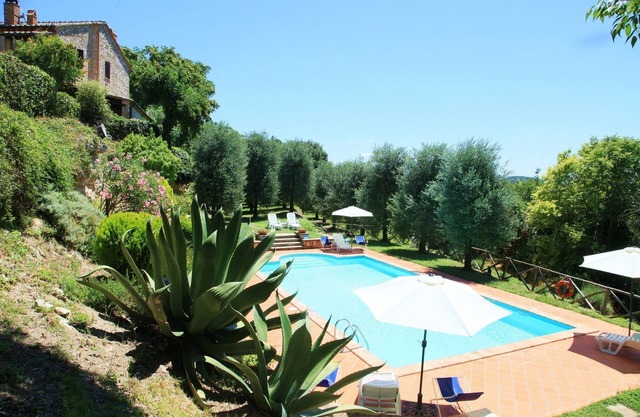 Podere Agrituristico Luchiano, relax in Umbrian countryside