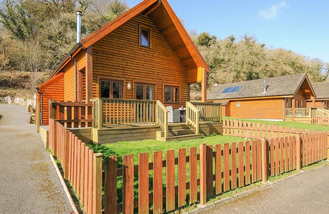 POLZEATH, pet friendly, with open fire in St Breward