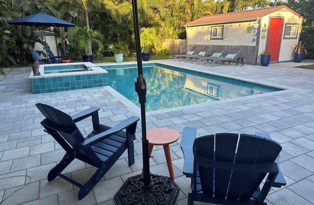 Pompano Beach House 5 min. from the Ocean. Heated salt water pool