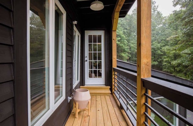 Pond & Sauna at Black Ridge Cottage in Woodstock