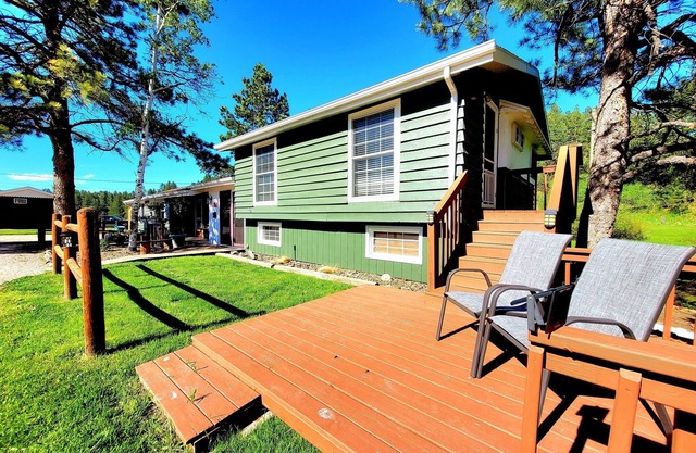 Ponderosa Lodge at Black Elk – Hot Tub, Taproom, Fireplace & Fun!