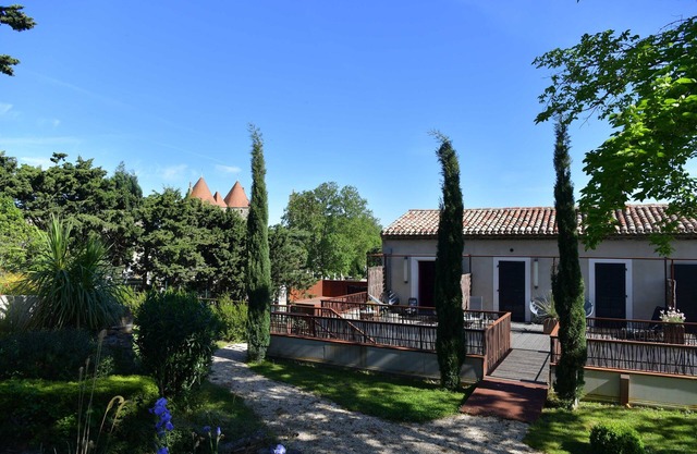 Pont Levis Hôtel By Franck Putelat