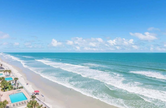 Pool Open -Amazing Oceanfront 3 bed 3 bath Condo
