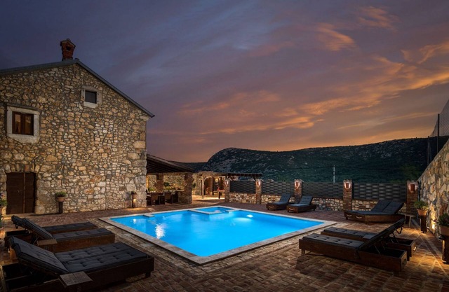 Pool Villa Cupido, Drivenik, Croatia