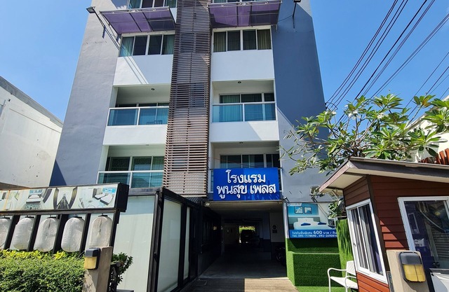 Poonsuk Place Hotel