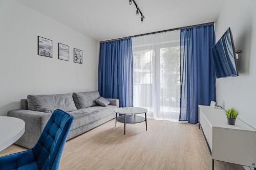 Popiełuszki 2 Apartment by Solarento