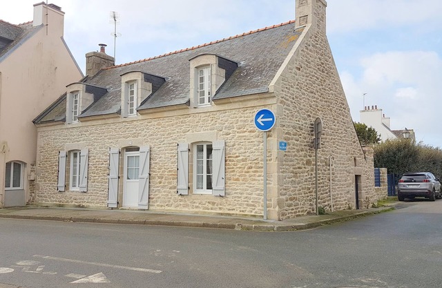 Port de Kérity 100m away - Traditional house with all comforts- 4p-Fenced garden.