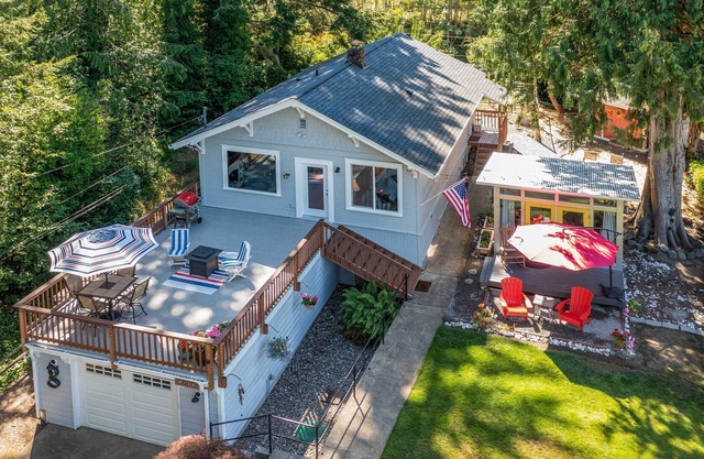 Port Orchard Home w/ Stunning Water Views!