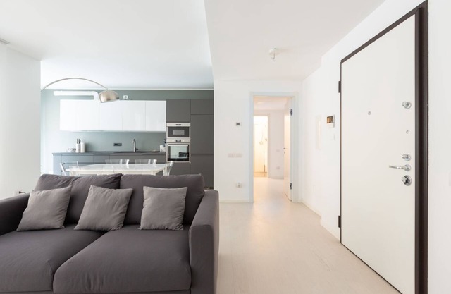 Porta Nuova Spacious and Bright Apartment