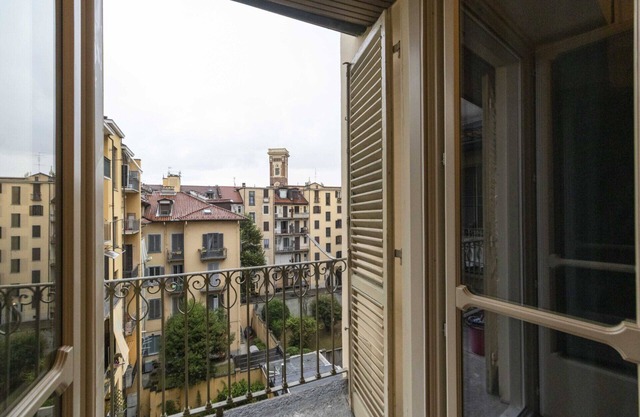 Porta Susa Comfy Apartment - w/ Balcony