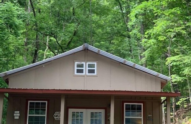 Porter’s Cottage in the Woods. Near Dollywood & National Park!