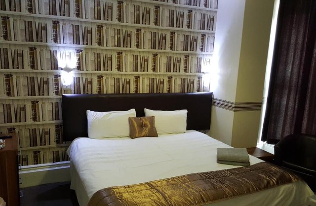 Portsmouth Budget Hotels - All rooms are EN-SUITE