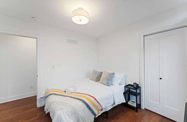 Posh 2BD *Free Parking* | Little Italy