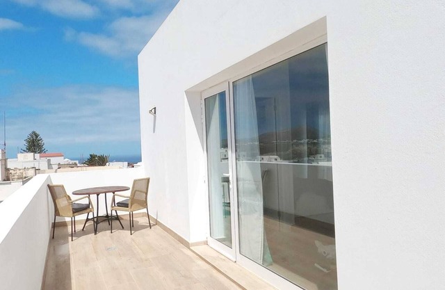 Precioso apartamento en el cuchillo con vistas al mar y los volcanes