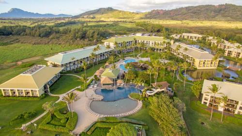 Premier Garden View, Beachfront 4-Star Resort, King Bed, Lanai, AC, Pool, Restaurant, Gym, Spa