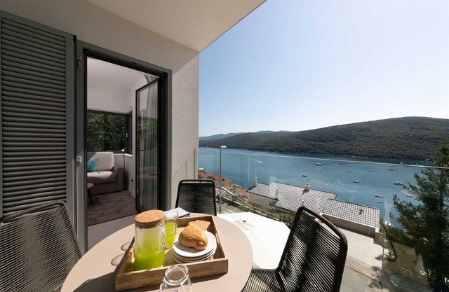 Premium apartment Kanat III with a sea view