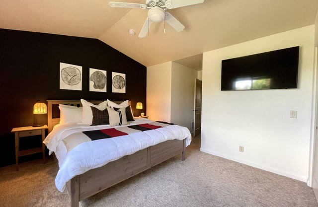 Premium Getaway Minutes from Sun Valley Resort