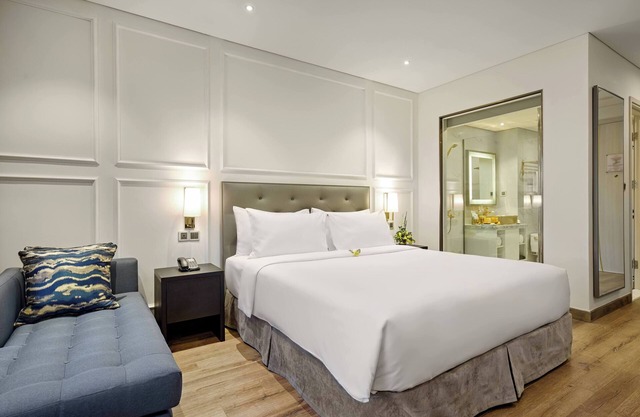 Premium Room with Infinity Pool & City View near My Khe Beach