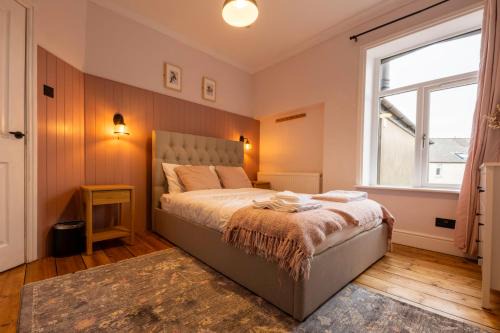 Premium Townhouse - 7 bedrooms - up to 18 Guests