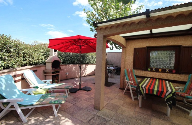 Pretty corner villa located in TAMARIS, airconditioning, 4 bedrooms, WIFI, at only 900m from the.