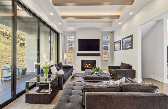 Prime Location Luxury – Minutes from Shopping, Lakes & Park City