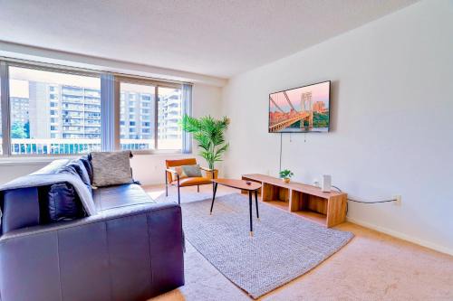 Prime Location! Spacious & Comfy
