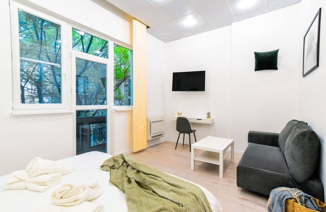 Prime Location Studio with AC & Digital Check-in