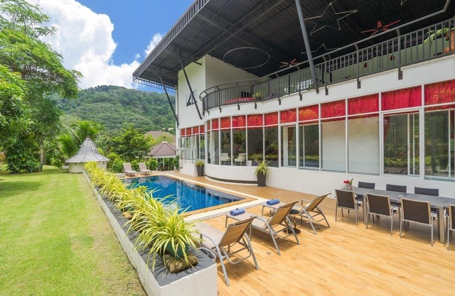 Private pool villa with mountain view 10 bedrooms