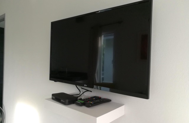 Private 3-room 1-bed villa by 15-m swimming pool and garden in Krabi, Thailand