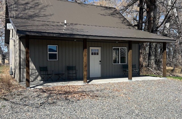 Private and quiet, Dry Creek Cabin