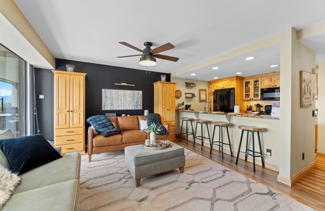 Private Balcony w/Mountain Views of Keystone Resort & Great Shared Amenities