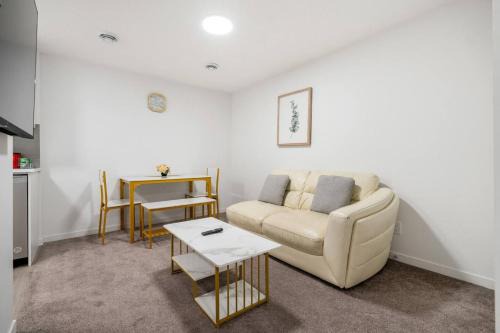 Private Basement Magnolia Retreat Family Friendly Suite near Seton and Lake